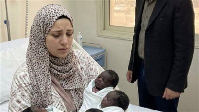 في عام 1995 رحل وتركها 