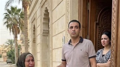 ذهب ام الي ابنها