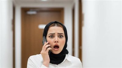 ابني رمي الكوتش البراند الغالي